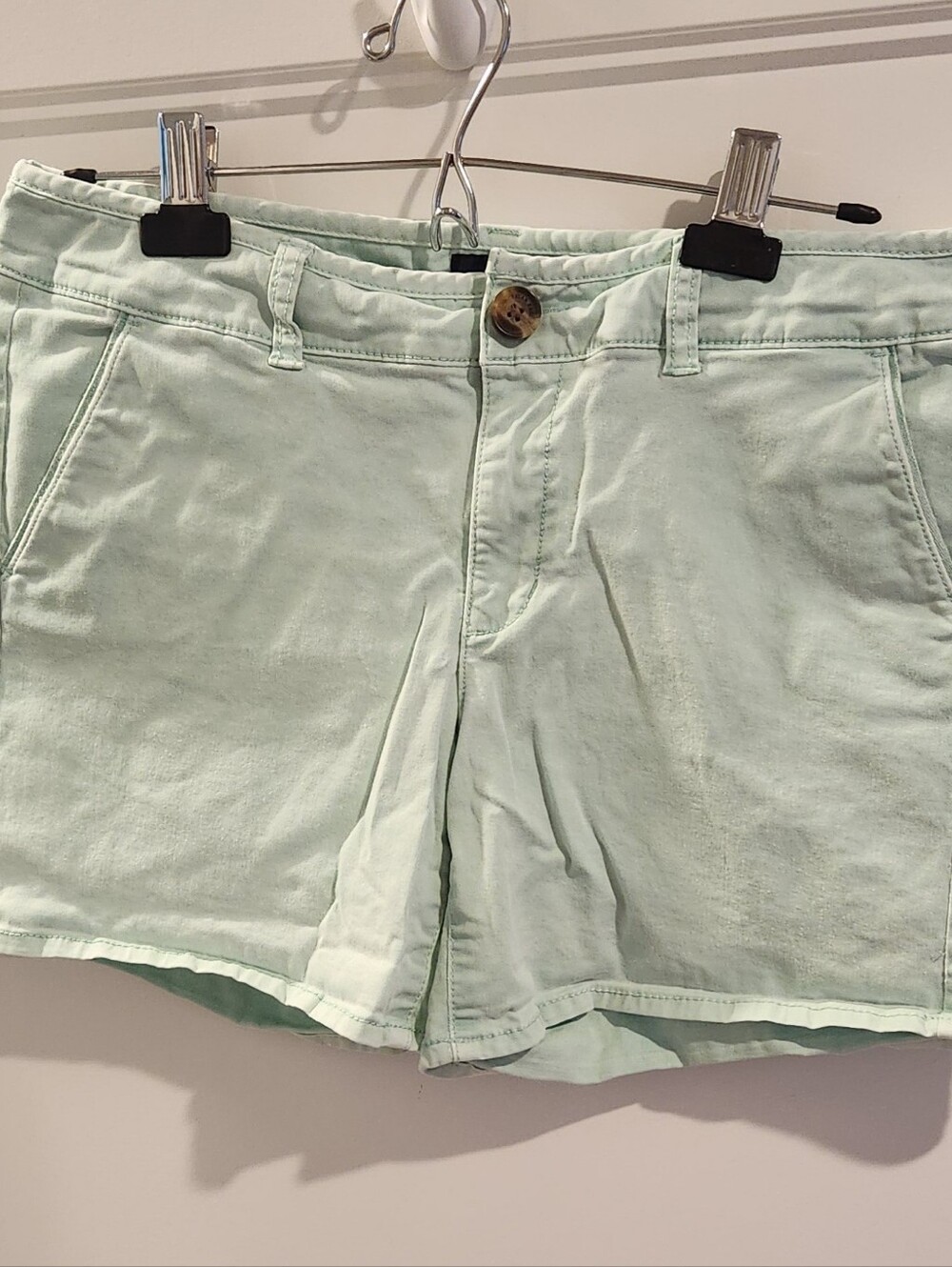 American Eagle Outfitters Size 10 Seafoam Green Midi Stretch Shorts With Pockets